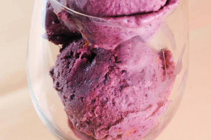 blackberry peach ice cream 011