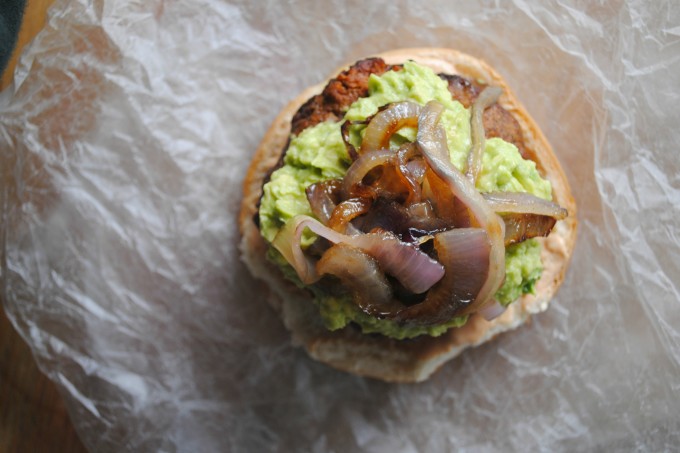 chorizo beef burgers 003-1