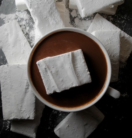 Homemade marshmallows from sweetlifebake.com