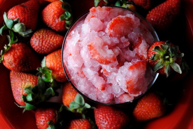 strawberry-moscato-granita-VianneyRodriguez