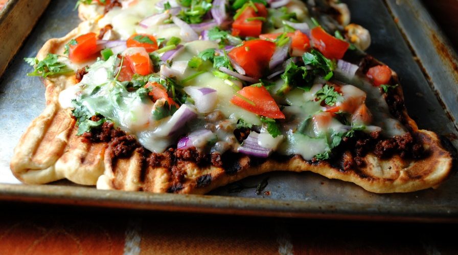 Grilled Mexican Pizza - recipe in English and Spanish
