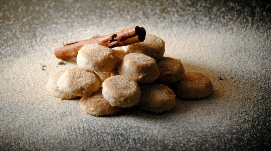 Pan de Polvo - crumbly sweet cookie from sweetlifebake.com