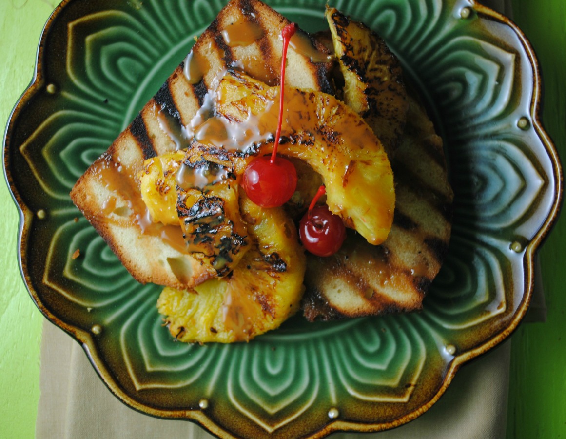 grilled-pound-cake-roasted-fruit-VianneyRodriguez-sweetlifebake