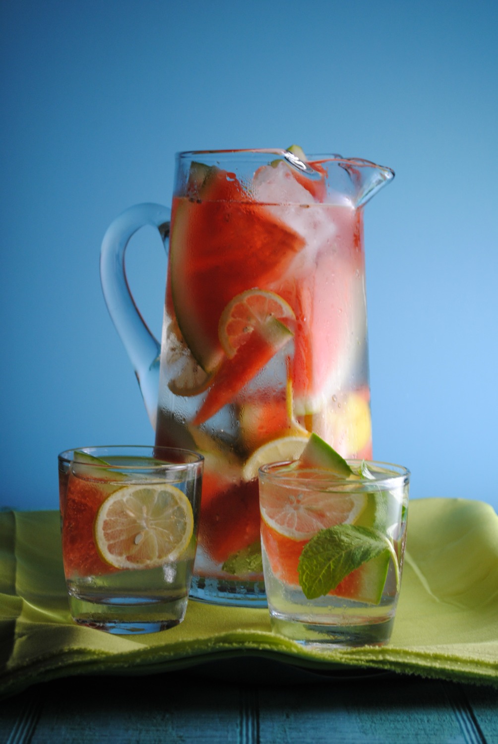 Cantaloupe, Mint and Lemon Infused Water Recipe: How to Make It