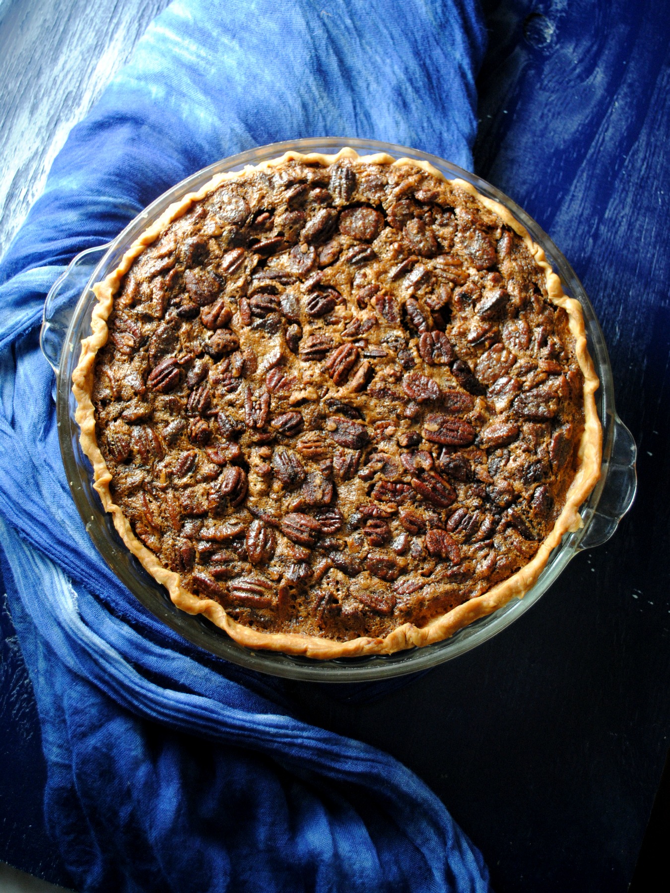 cinnamon-sugar-pecan-pie-VianneyRodriguez