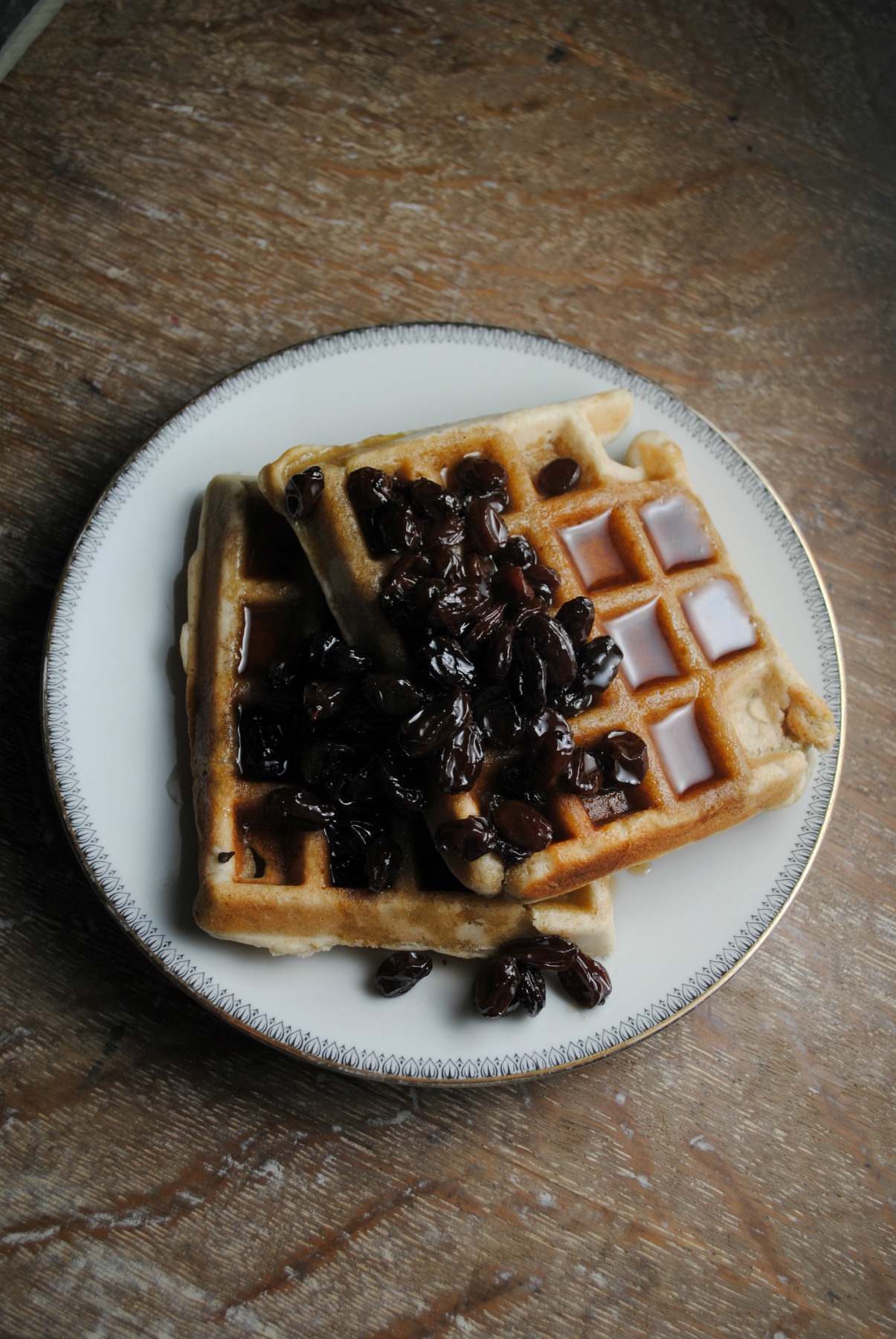 banana-bread-waffles-bourbon-raisin-syrup-VianneyRodriguez