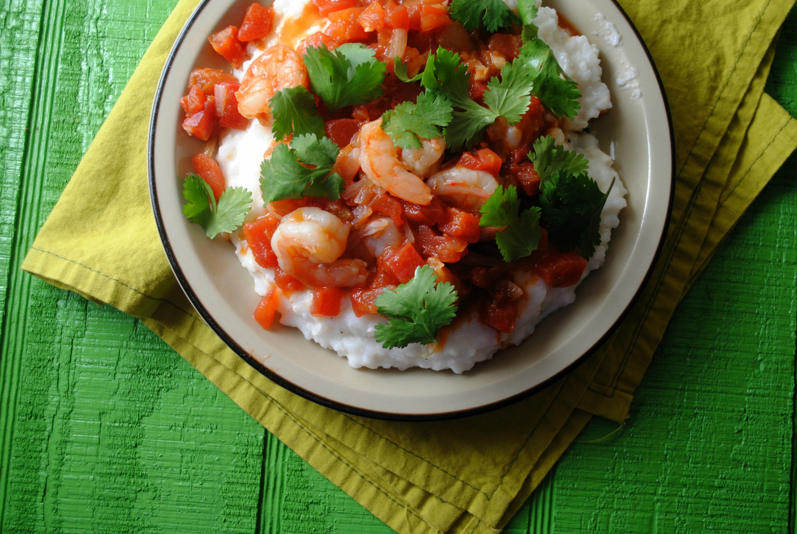 spicy-shrimp-hominy-puree-grits-VianneyRodriguez-sweetlifebake