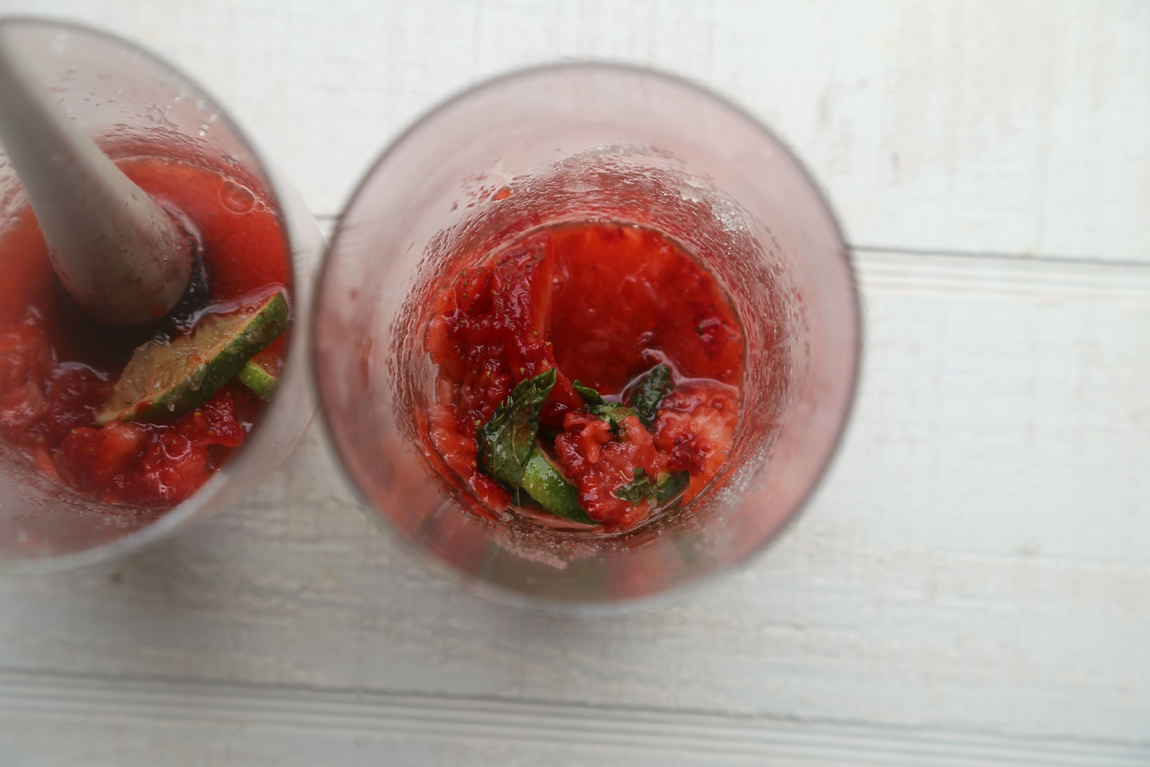 mudle-mojito-how-to-strawberry-mojito-vianneyrodriguez-sweetlifebake