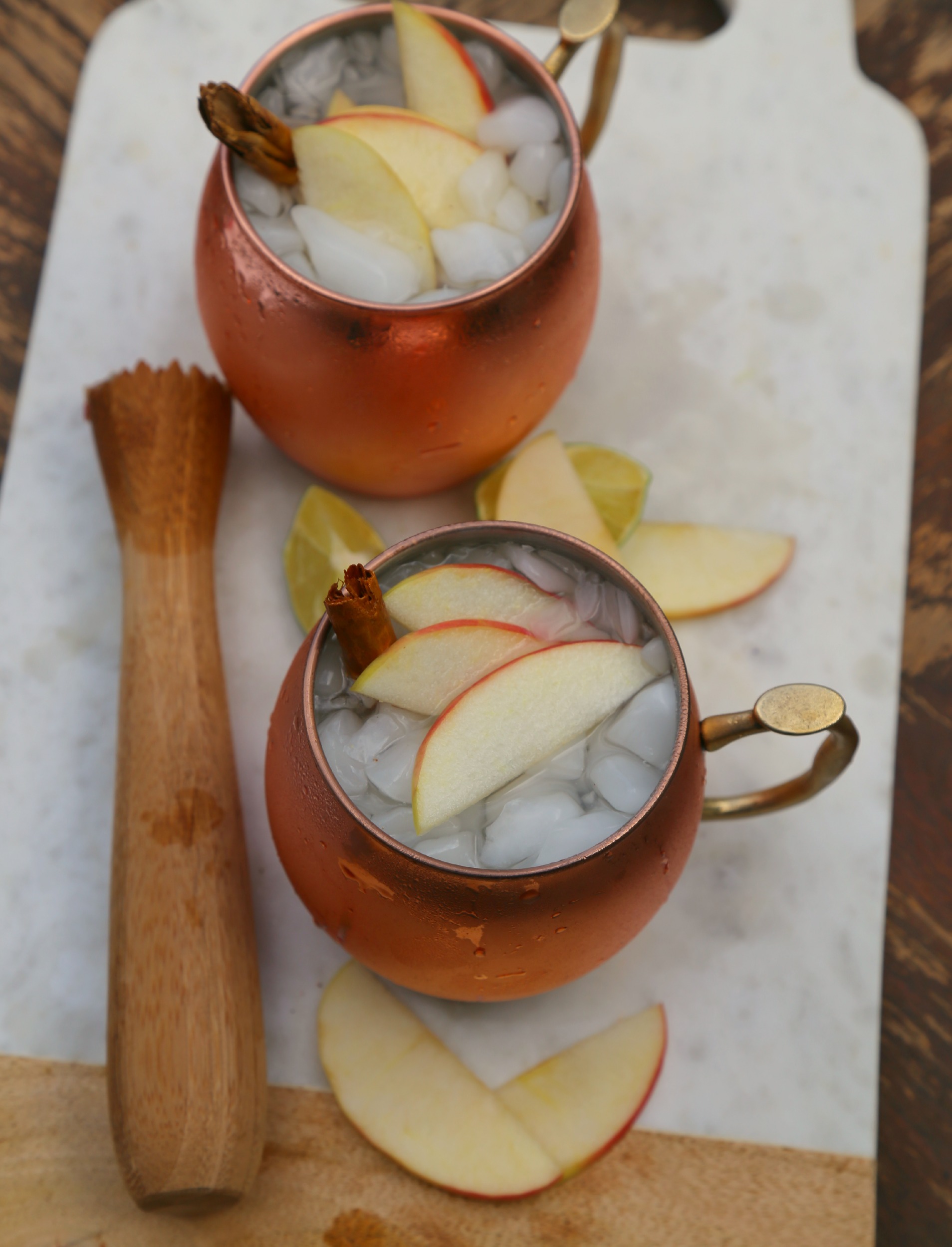 apple-moscow-mule-cocktail-vianneyrodriguez-sweetlifebake