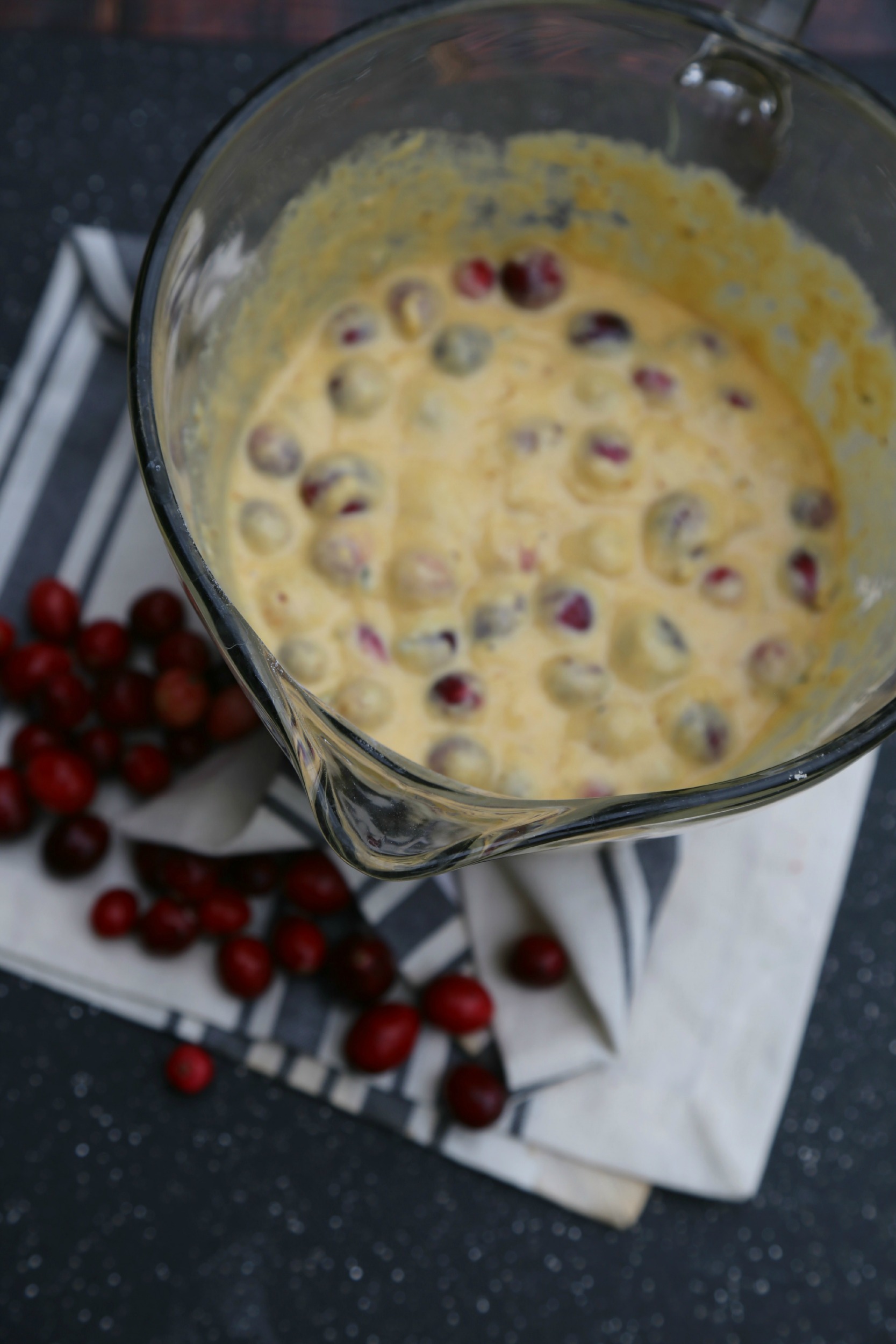 cranberry-cornbread-vianneyrodriguez-sweetlifebake-HEB