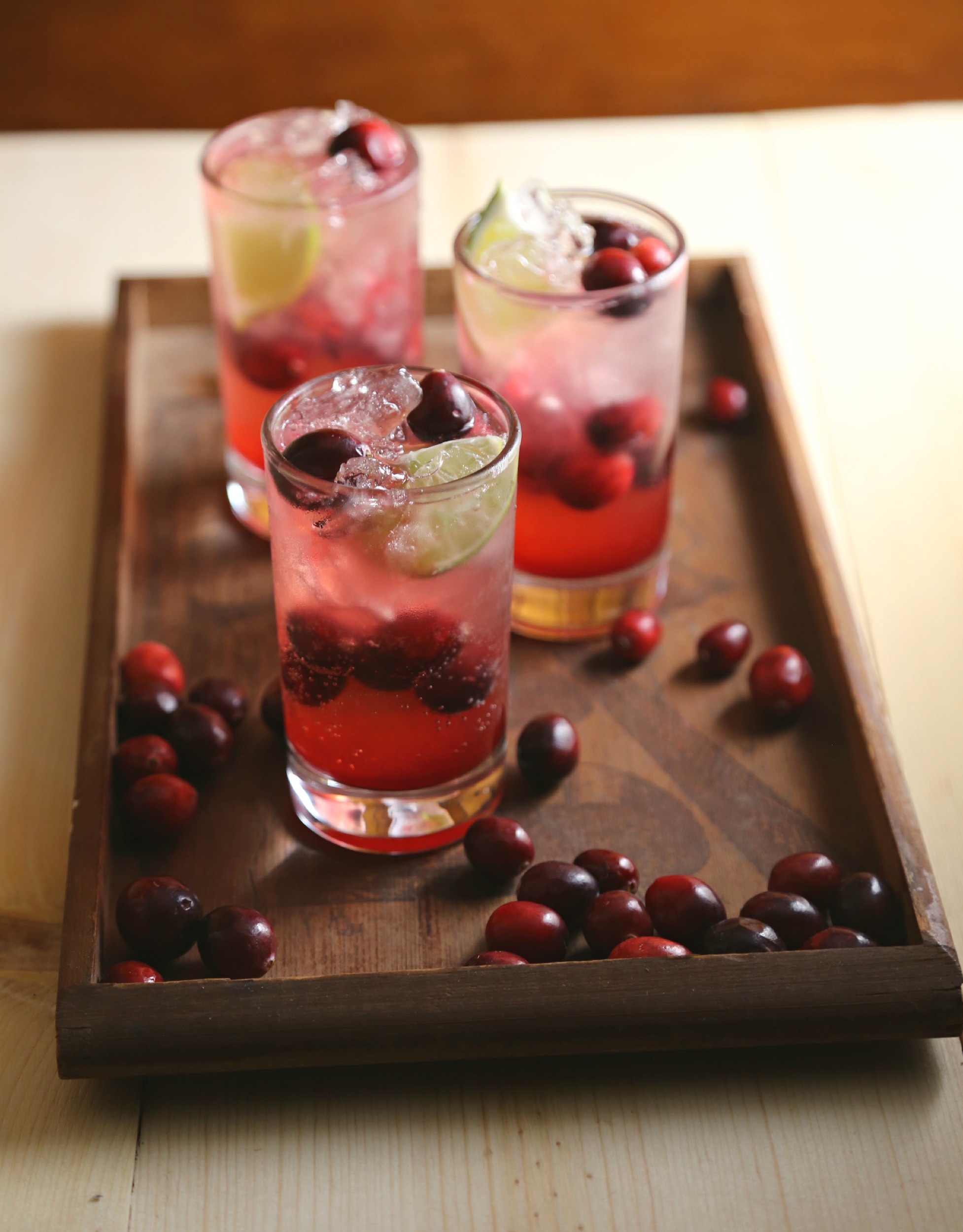 cranberry-pisco-chilcano-cocktail-vianneyrodriguez-sweetlifebake