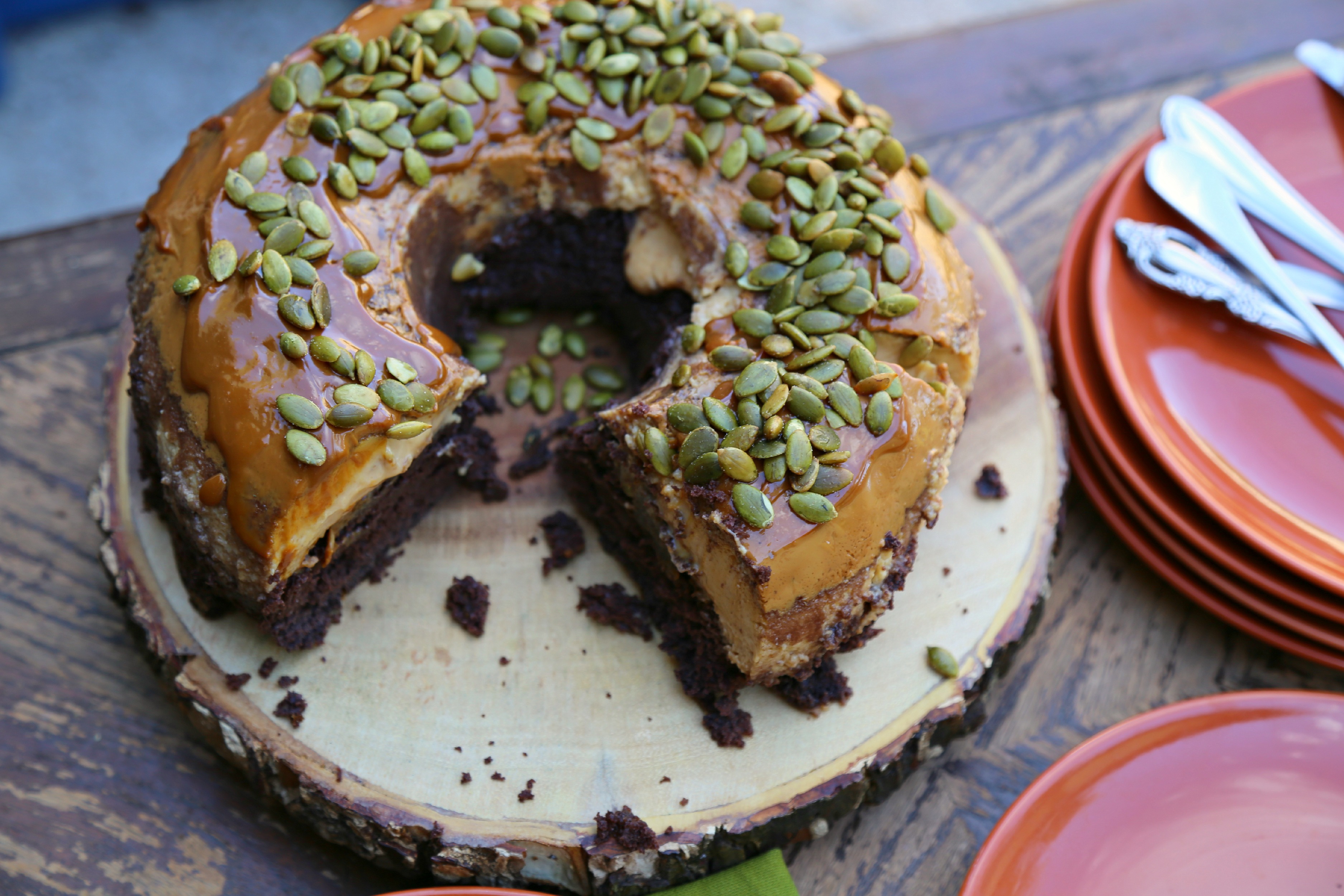 pumpkin-chocoflan-easy-thanksgiving-dessert-vianneyrodriguez-sweetlifebake