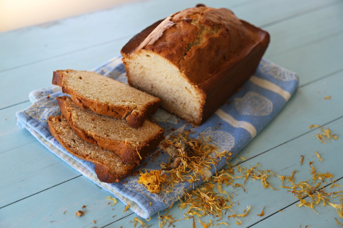 dia de los Muertos marigold bread 