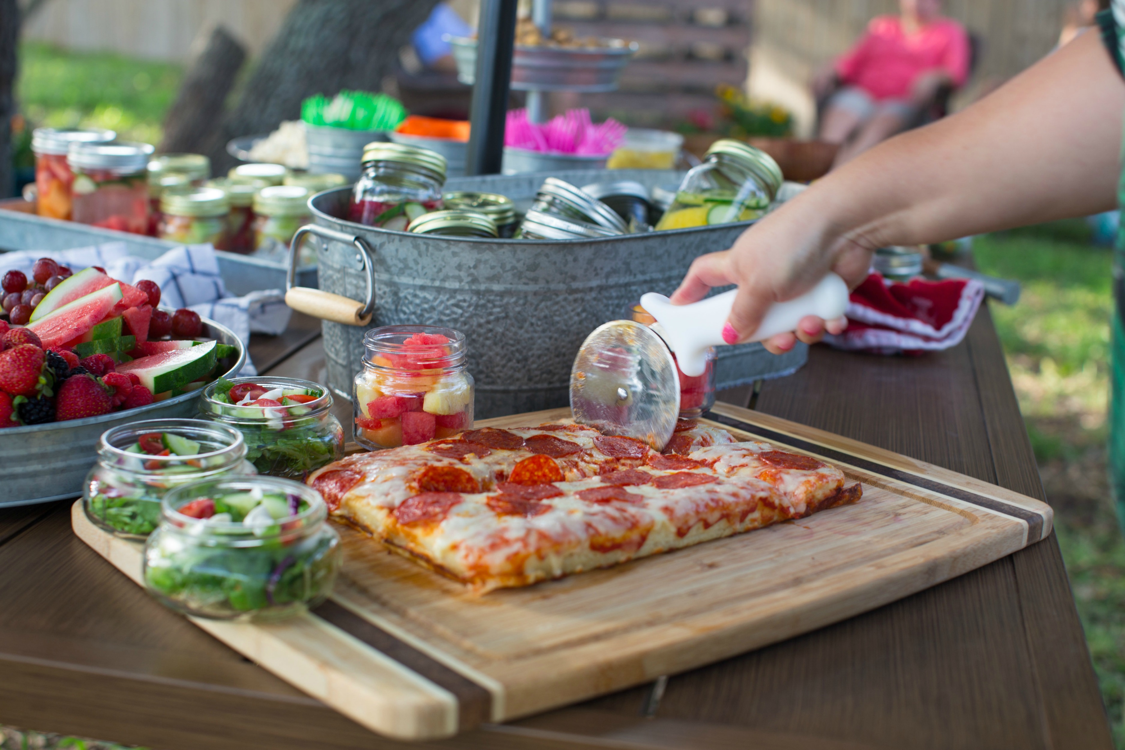 Pizza Party! How to Host a Stress-Free Pizza Night for Your Friends and  Family - Outdoor Pizza Chef