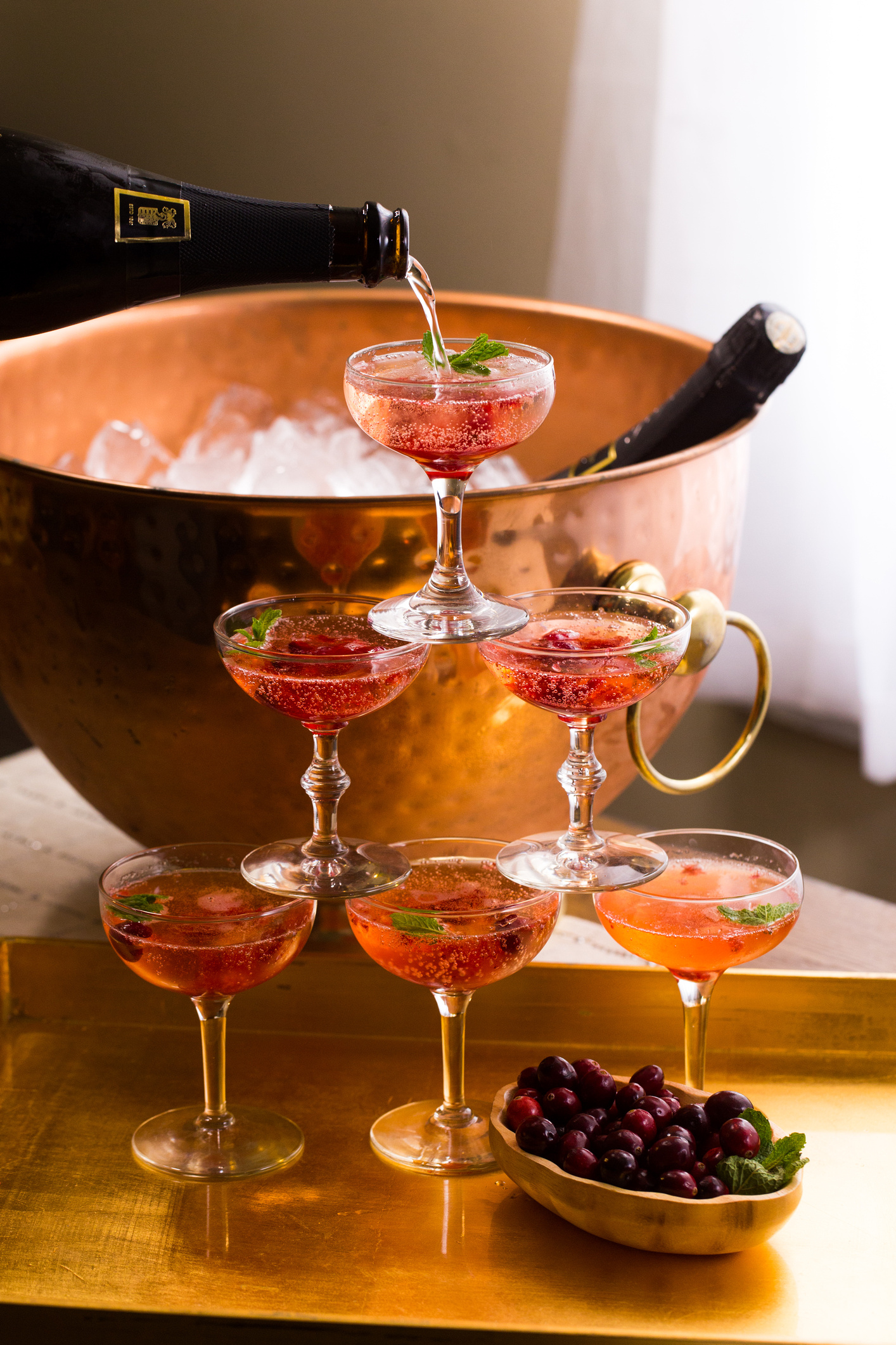 https://sweetlifebake.com/wp-content/uploads/2017/12/Cranberry-Champagne-cocktail-DIY-Champagne-Tower-vianneyrodriguez-sweetlifebake.jpg