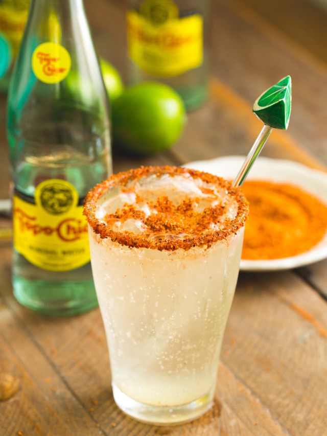 Agua Mineral Preparada served with spices