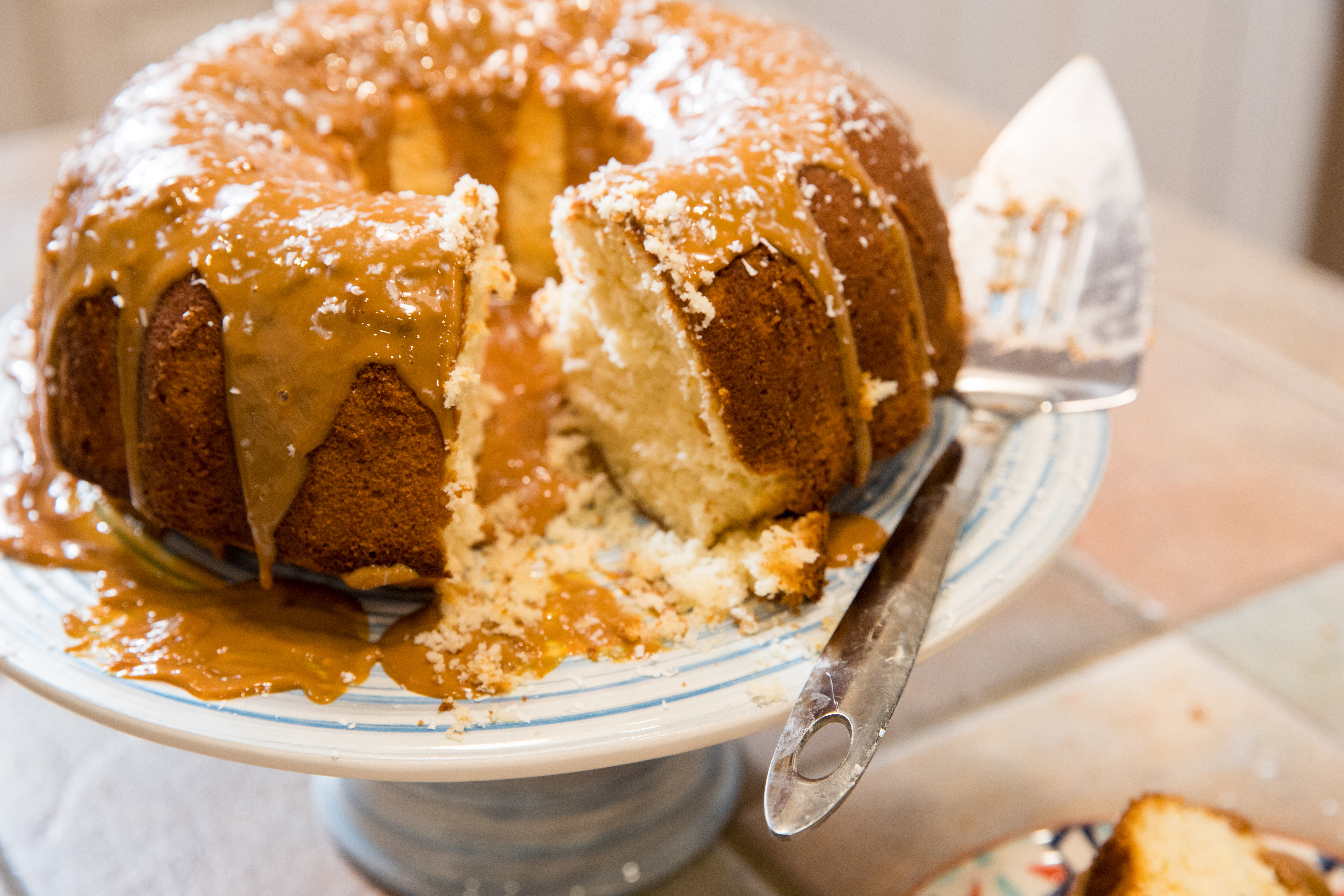 Dulce De Leche Mini Bundt Cakes