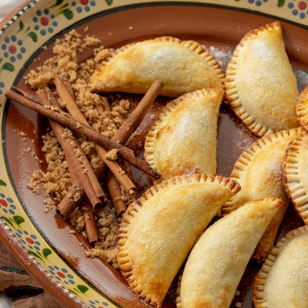 Blog Sweet Life   Pumpkin Empanadas Vianneyrodriguez Sweetlifebake 600x600 