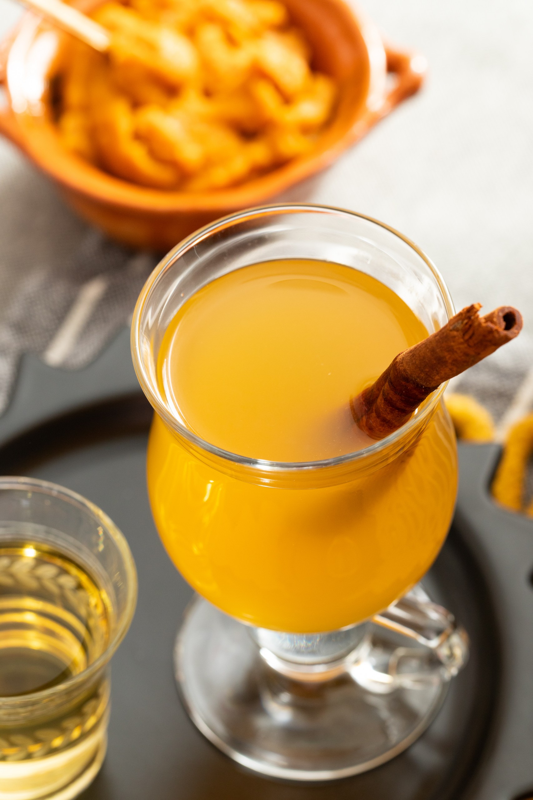 pumpkin cocktail made in the slow cooker