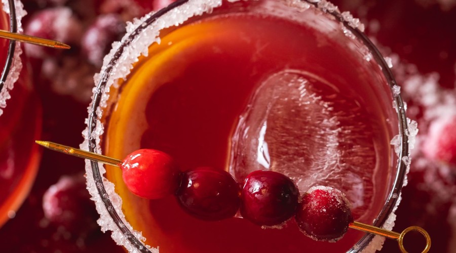 how to make a cranberry mezcal paloma